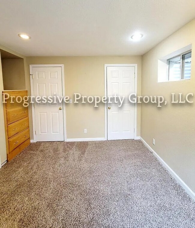 Building Photo - Beautiful 4-Bedroom Gem in the Heart of Briargate!