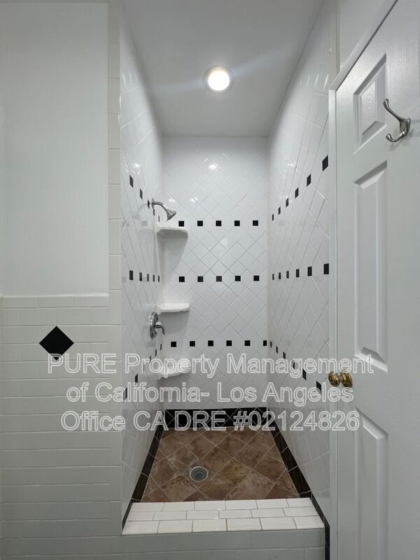 Building Photo - 3831 W 182nd St
