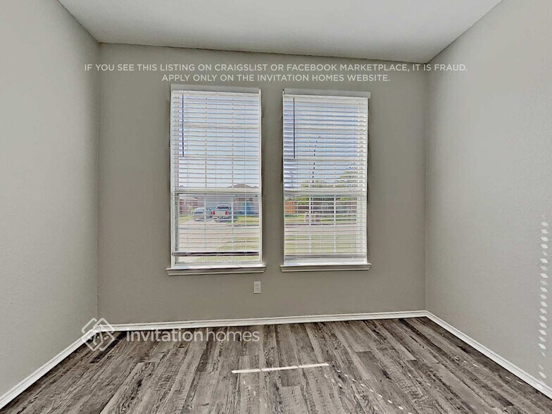 Building Photo - 1060 Pullman Dr
