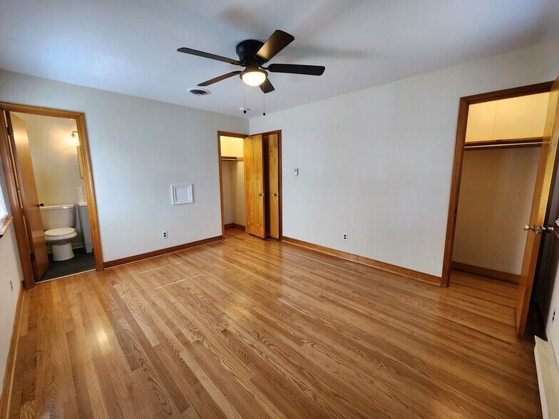 Building Photo - 6339 Tammy Ln