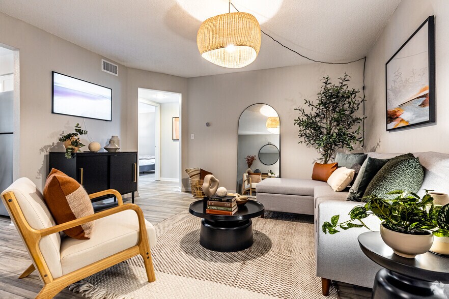 The Arbor Apartments and Townhomes 806 NE Sunnyside School Rd Blue