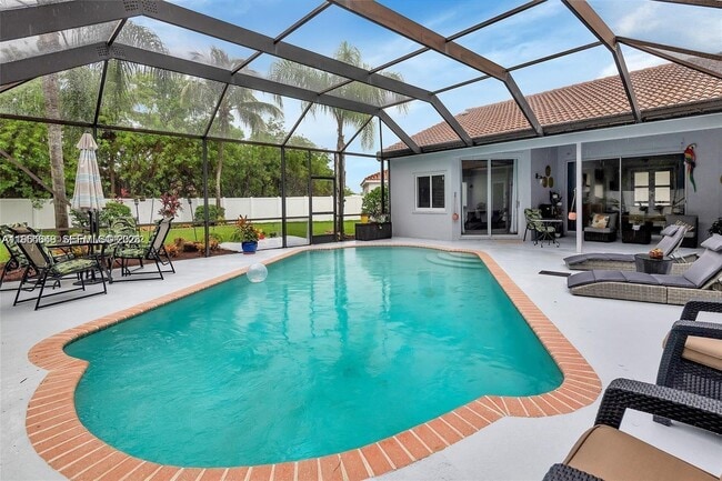 Building Photo - 1800 Water Ridge Dr