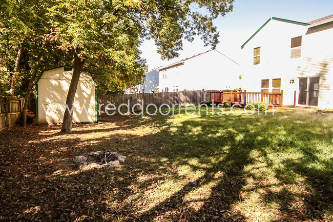 Building Photo - Franklin Township, 3 Bed, 2.5 Bath, Two St...