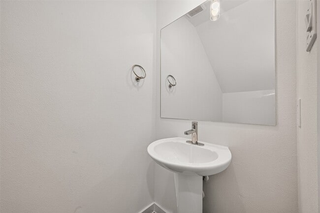 Building Photo - 2714 Discovery Trails Ct