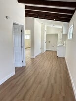 Building Photo - 169 E 68th Way