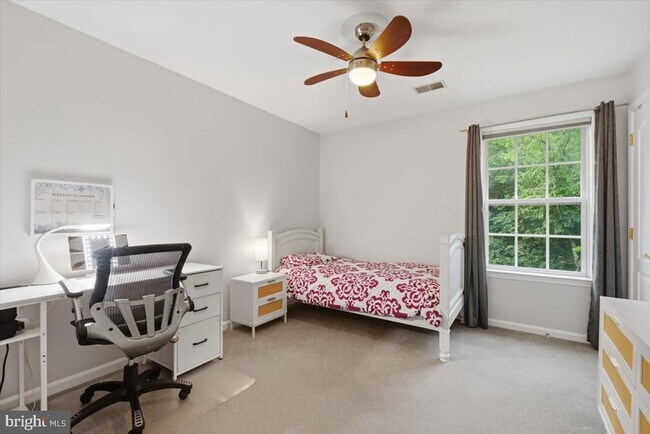 Building Photo - 47791 Macgill Ct