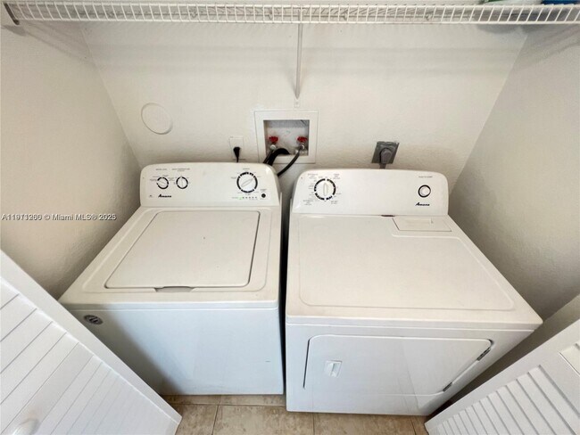 Building Photo - 1501 Windorah Way