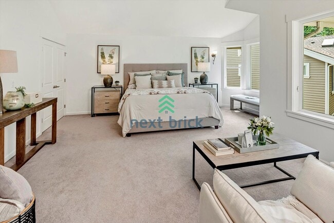 Building Photo - Spacious Home in Desirable Bellevue Neighb...