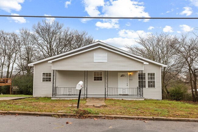 Building Photo - 5722 Terrace Ave