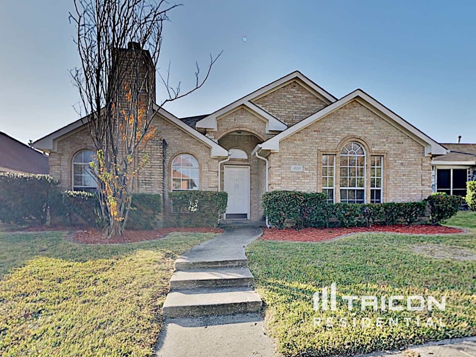 Building Photo - 916 Kory Dr