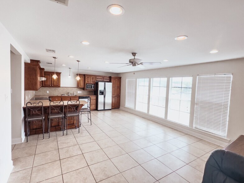 Building Photo - 12481 Homeport Dr