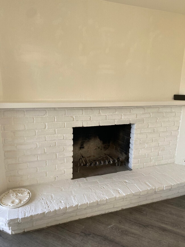 Building Photo - 34874 Cedar Ave