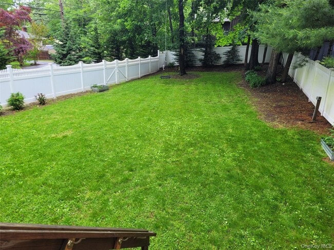 Building Photo - 31 Apricot Rd