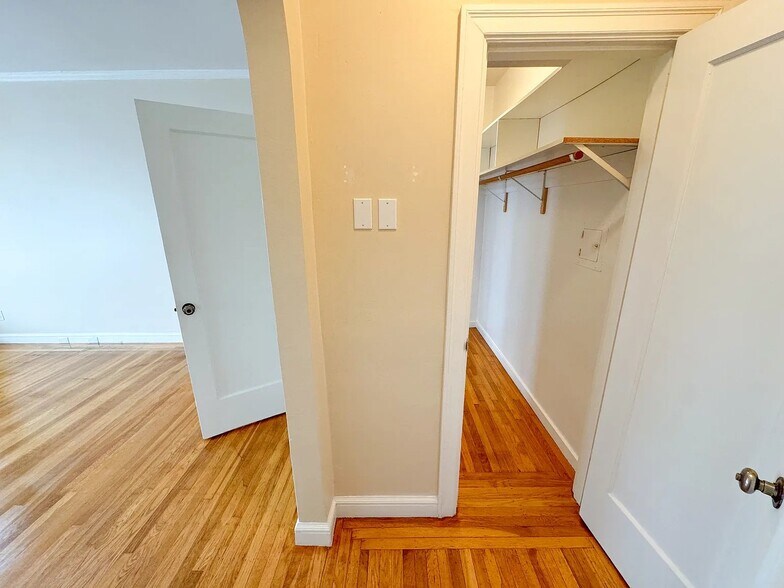 Building Photo - 2495 Sutter St
