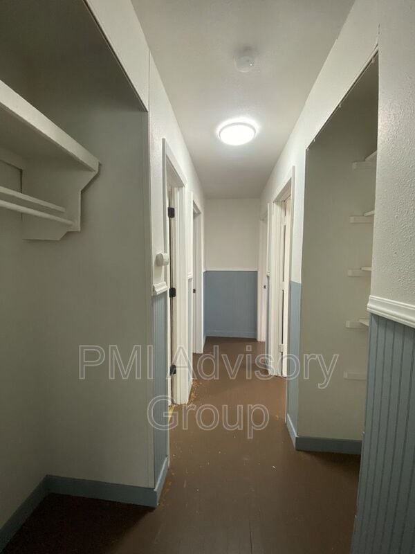 Building Photo - 3136 SE Fremont St