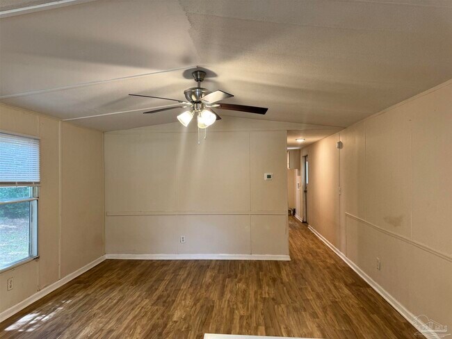 Building Photo - 3992 McCutchin Dr