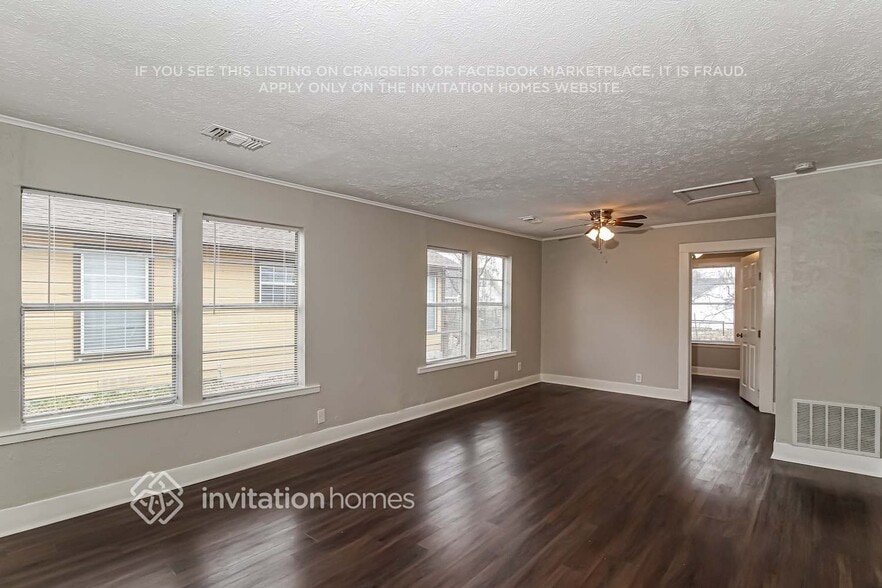 Building Photo - 401 Marshall St