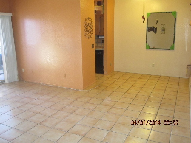 Building Photo - Langley Gardens Condo