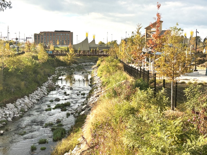 Building Photo - 515 W Main St