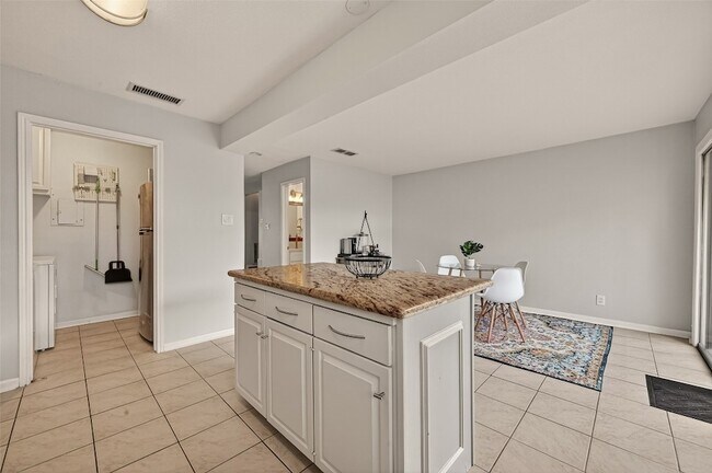 Building Photo - 6404 Burgoyne Dr.