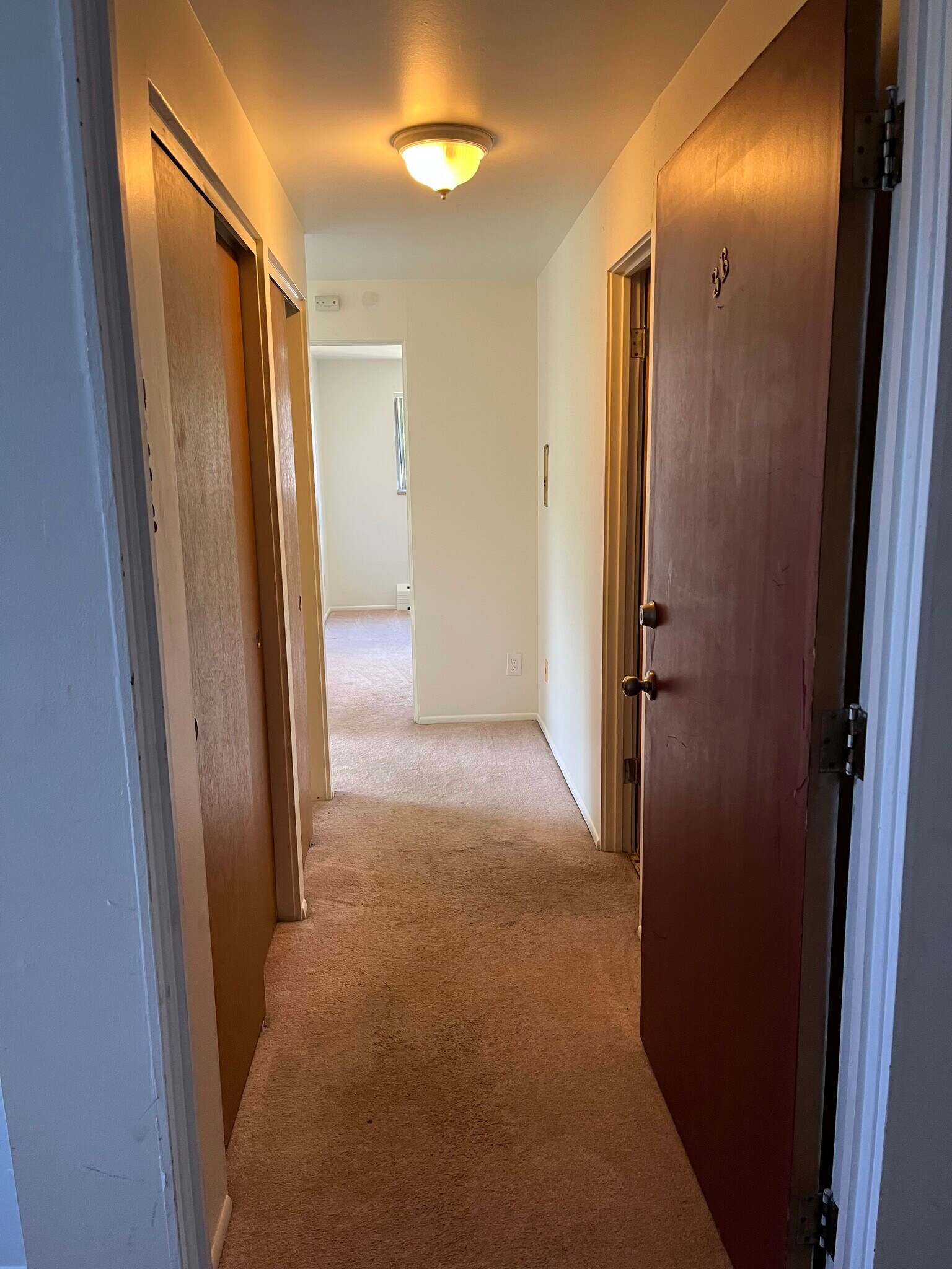 Entryway - 926 N Marion St