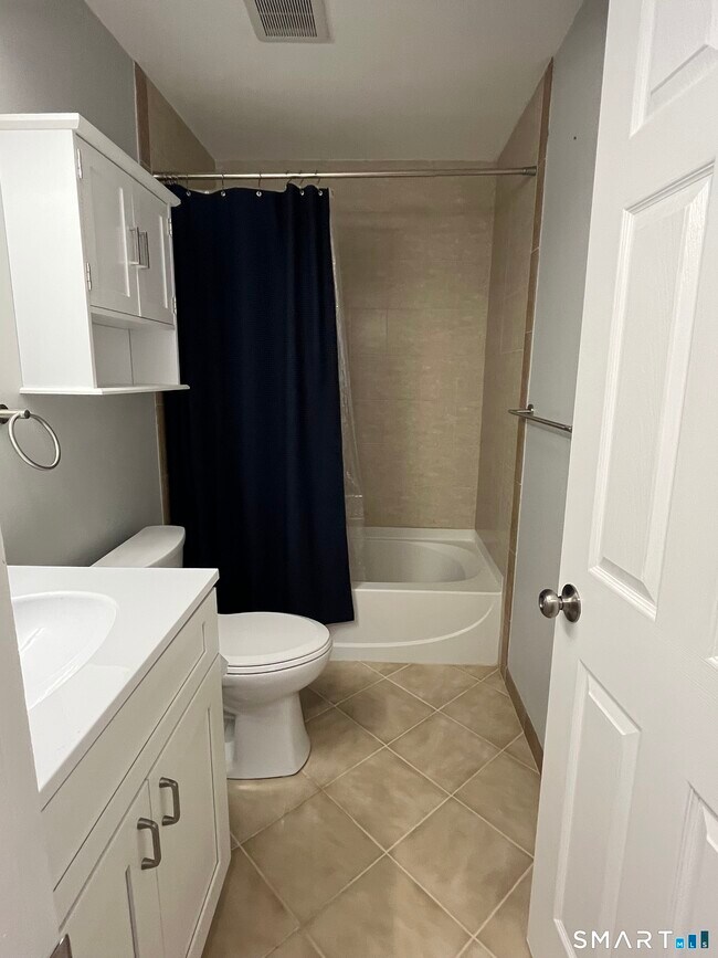 Building Photo - 85 Woodsedge Dr