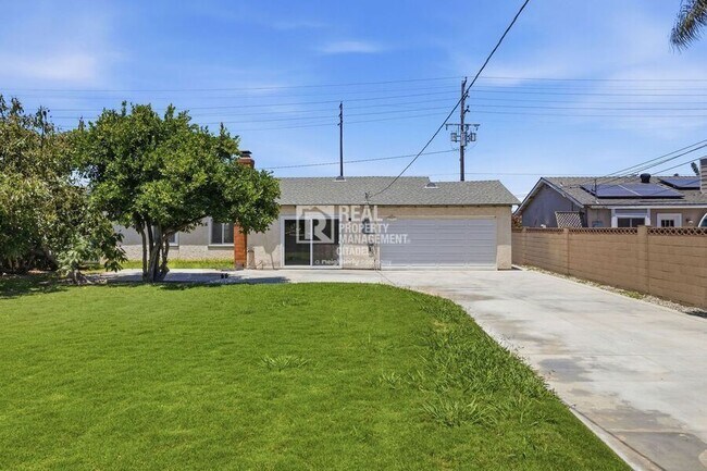 Building Photo - 5082 Edinger Ave