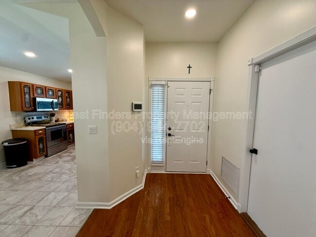 Building Photo - 349 Melissa Ray Dr