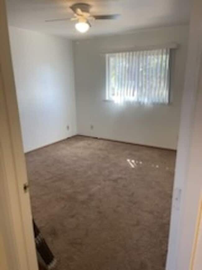 Building Photo - 3 Bedroom home in Lake California