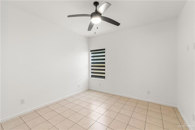 Building Photo - 418 N 3rd St