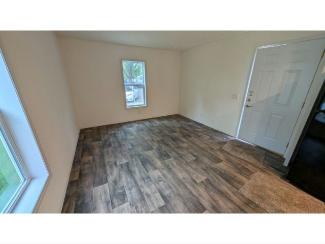 Building Photo - 152 Lynn Ln