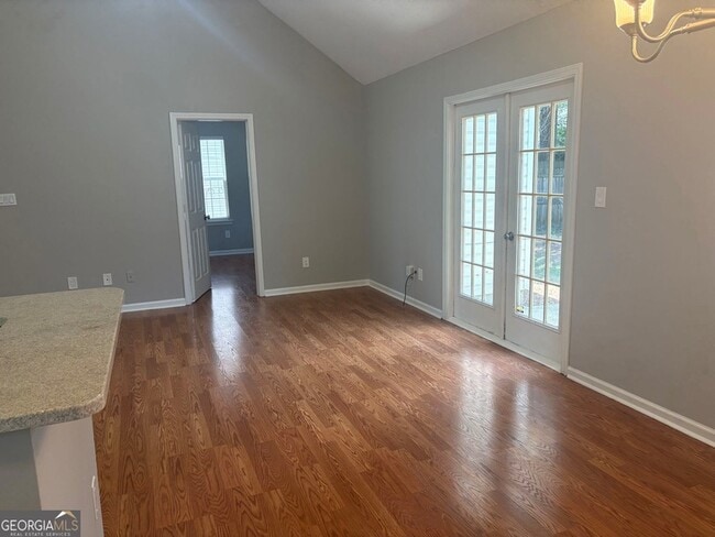 Building Photo - 304 Everdale