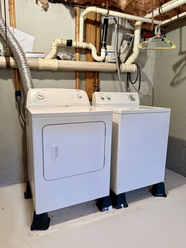 Building Photo - 812 Court St