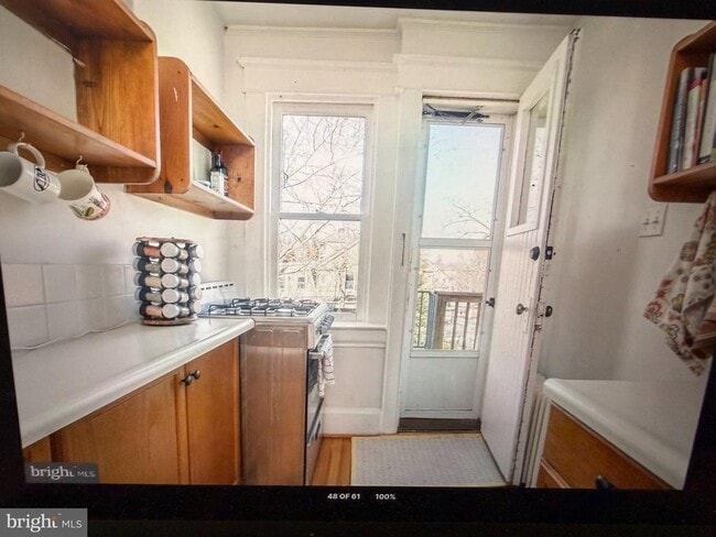 Building Photo - 2310 Sulgrave Ave