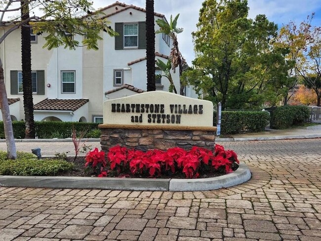 Building Photo - Updated with Pool, 3 Bd 2.5 Ba Chula Vista...