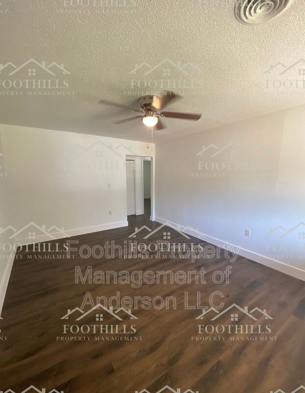 Building Photo - 3910 Seminole Ave