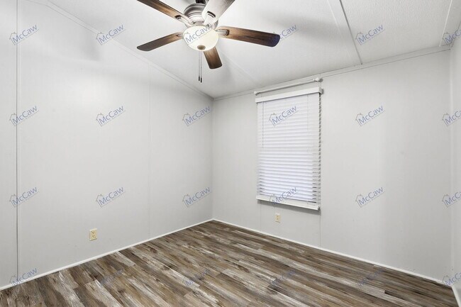 Building Photo - 6516 Blue Water Ct