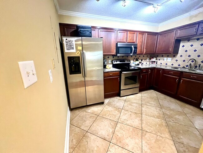 Building Photo - 1131 Stringers Ridge Rd