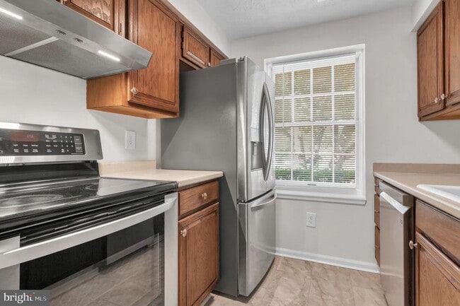 Building Photo - 8483 Aurora Ct