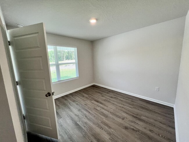 Building Photo - 4119 Whitetail Ln