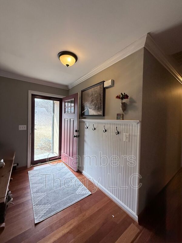 Building Photo - 16 Honeybee Ave