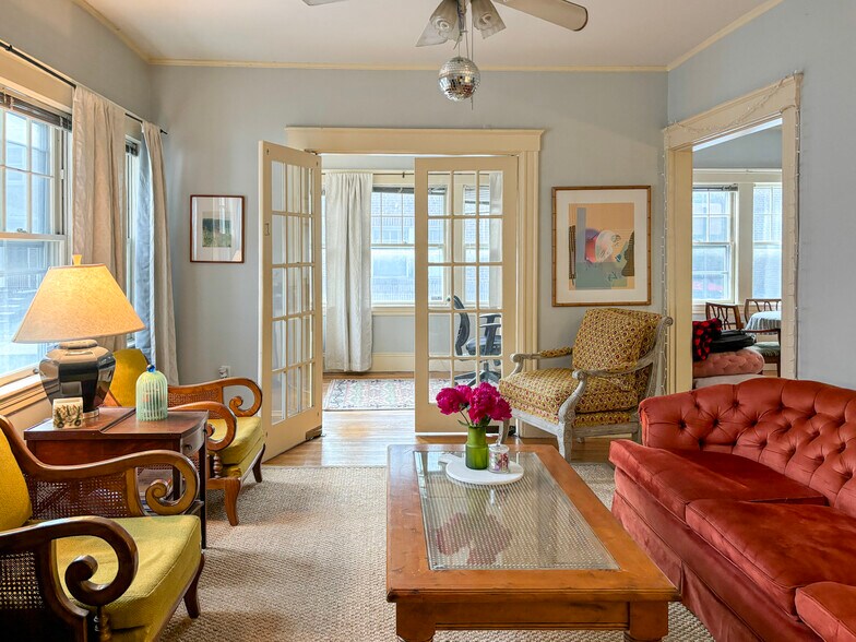 Living Room - 7 Austin Park