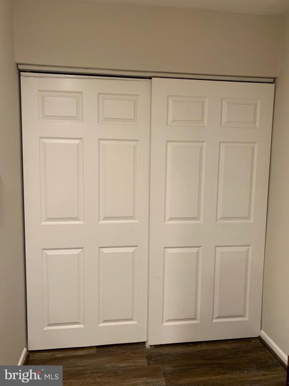 Building Photo - 118 Sycamore Ct