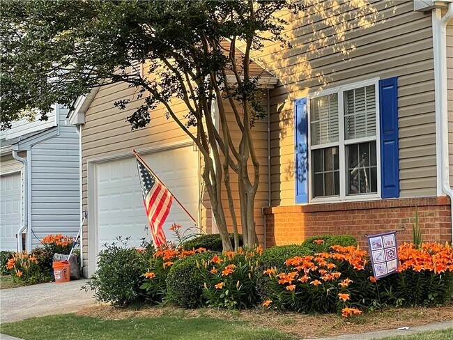 Primary Photo - 968 Windcroft Cir NW