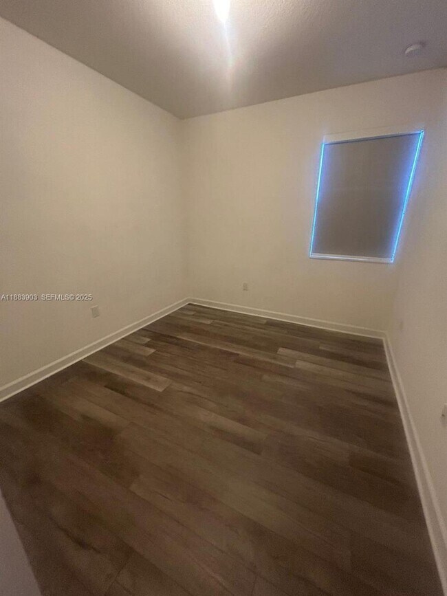 Building Photo - 20828 NE 2nd Ct