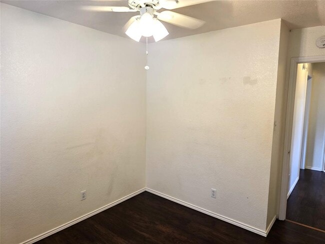 Building Photo - 1600 Hollow Tree Blvd
