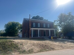 Building Photo - 205 Walker St