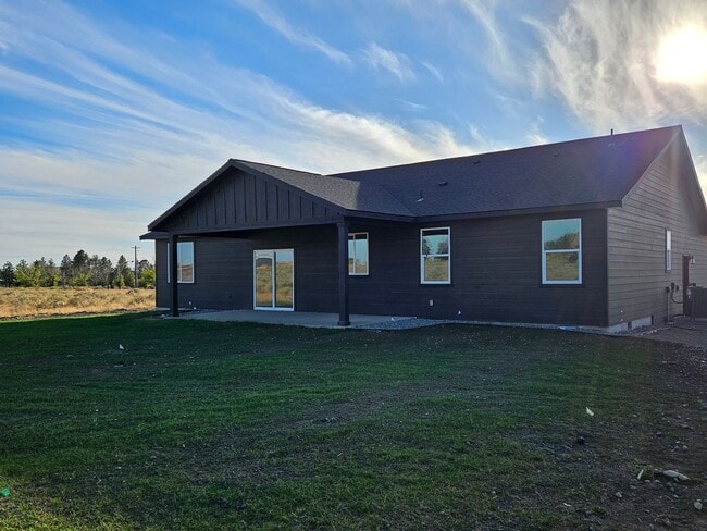 Building Photo - 4 bed 2 bath New Build in McConihe area cl...