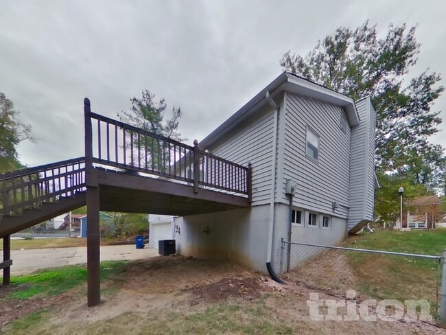 Building Photo - 2415 Sarthe Ct