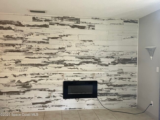 Building Photo - 467 Ibis Ln